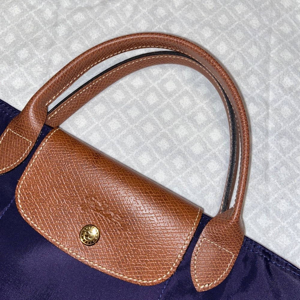 Longchamp Medium Tote - Picture 4 of 6